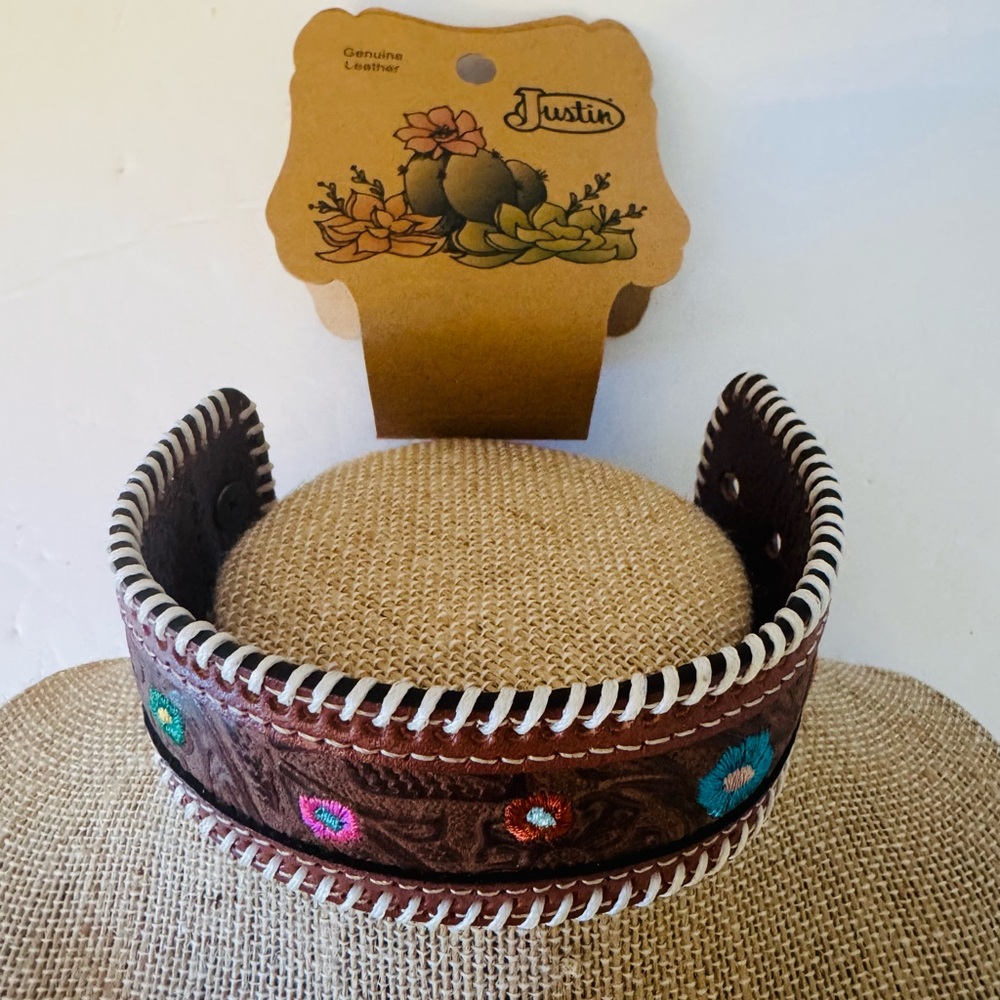 Justin Western Genuine Leather Cuff Bracelet Floral Tooled Embroidered Cowgirl - Picture 11 of 11
